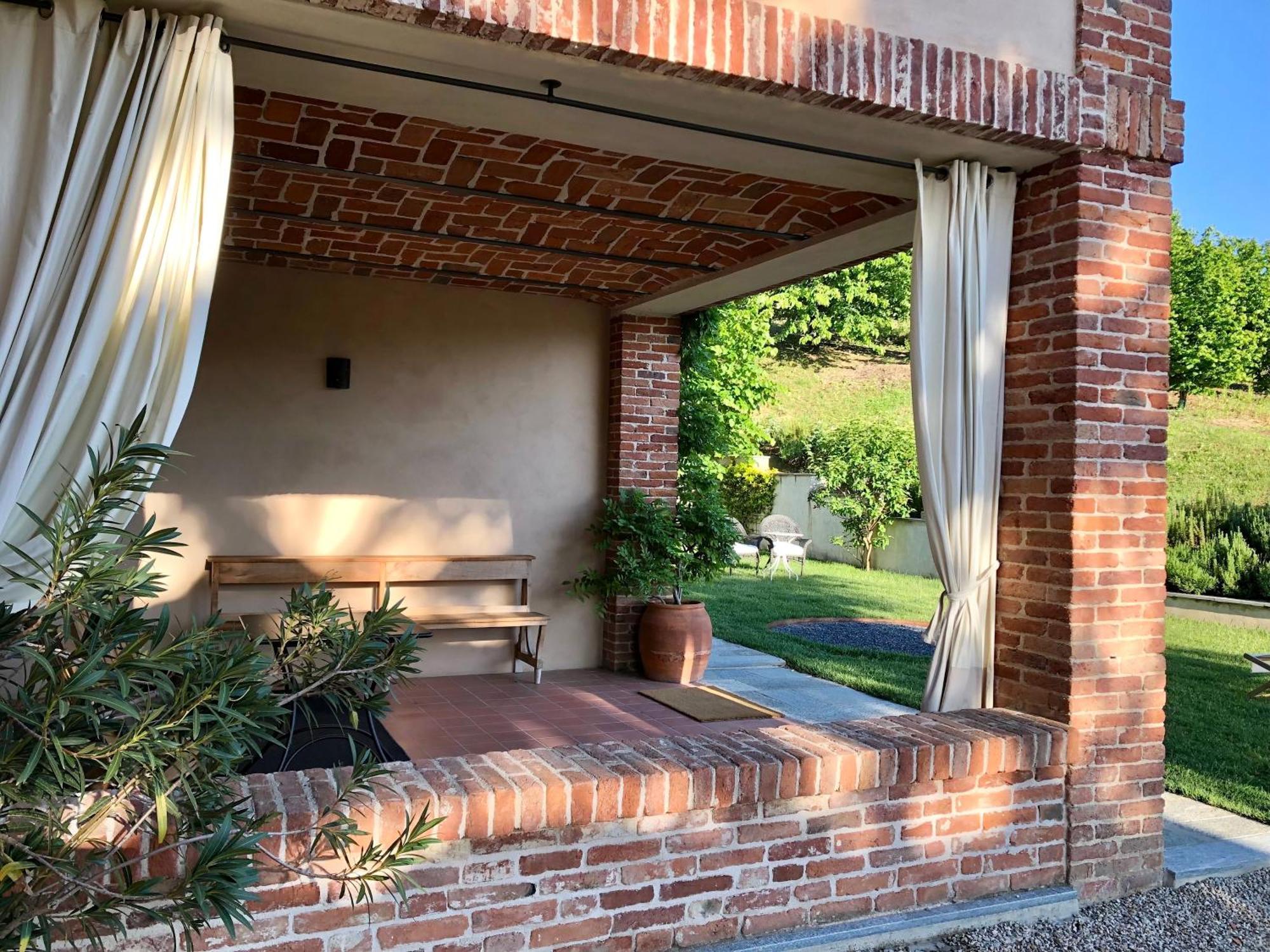 Miaclara Relais Guest House Alba  Ngoại thất bức ảnh